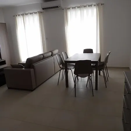 Appartement Windsor Point 2 *